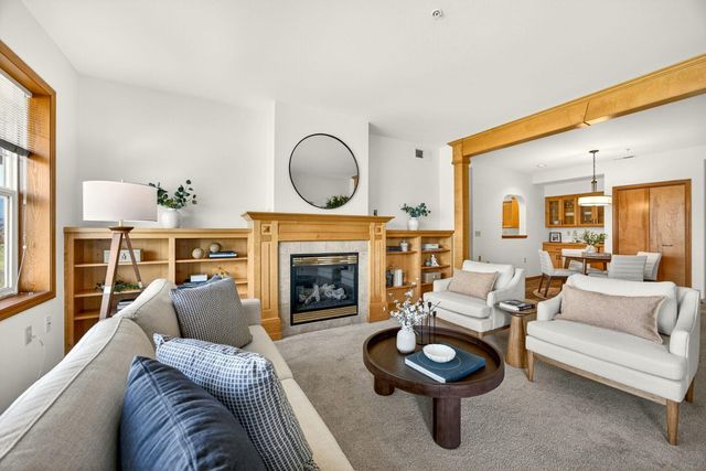 982 Golden Aspen Place, Ashland, OR 97520