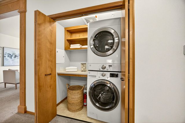 982 Golden Aspen Place, Ashland, OR 97520