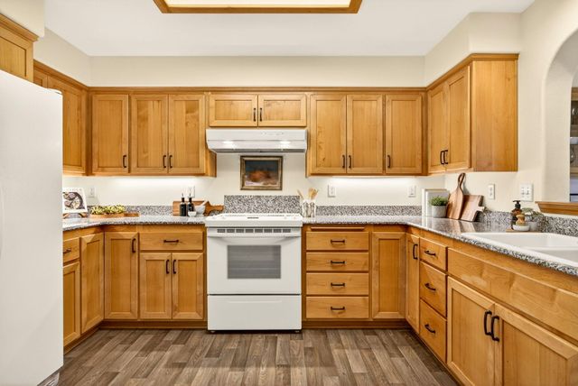 982 Golden Aspen Place, Ashland, OR 97520