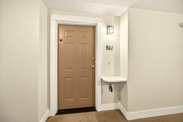 982 Golden Aspen Place, Ashland, OR 97520