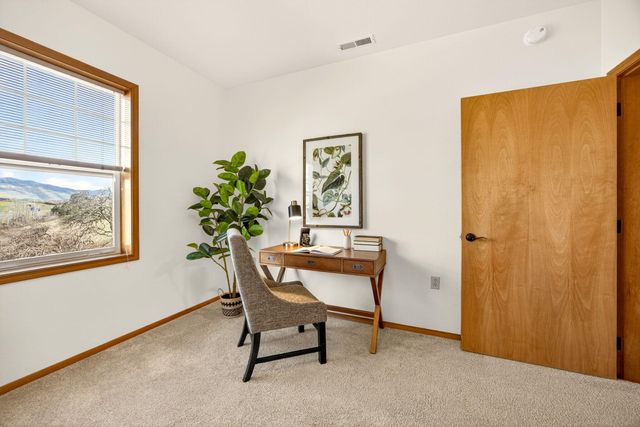 982 Golden Aspen Place, Ashland, OR 97520