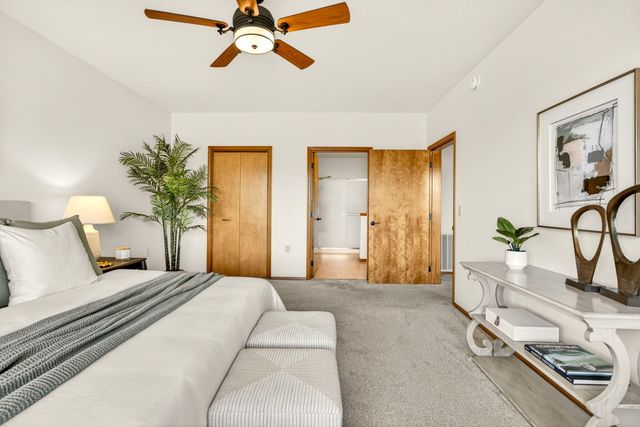 982 Golden Aspen Place, Ashland, OR 97520