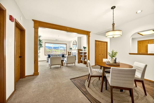 982 Golden Aspen Place, Ashland, OR 97520