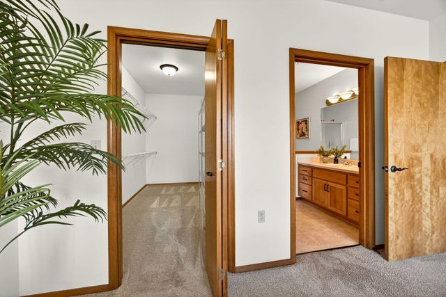 982 Golden Aspen Place, Ashland, OR 97520