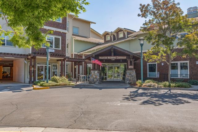 982 Golden Aspen Place, Ashland, OR 97520