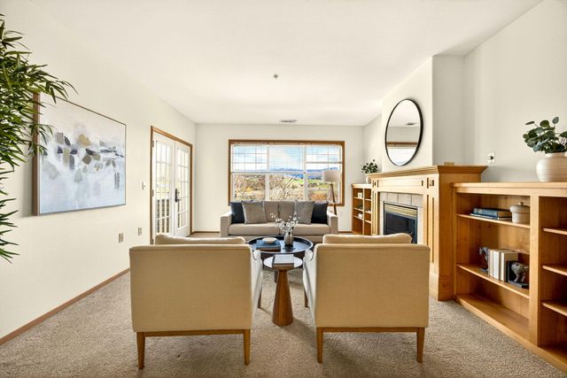 982 Golden Aspen Place, Ashland, OR 97520