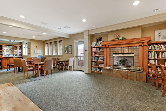 982 Golden Aspen Place, Ashland, OR 97520