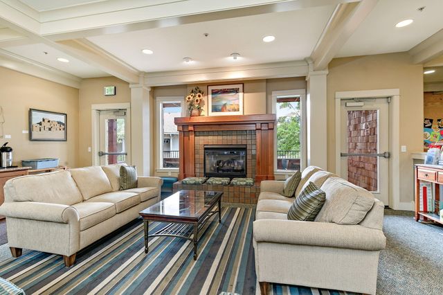 982 Golden Aspen Place, Ashland, OR 97520