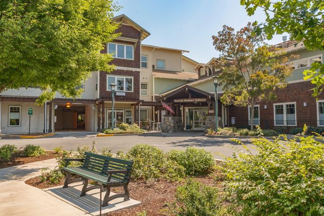 982 Golden Aspen Place, Ashland, OR 97520