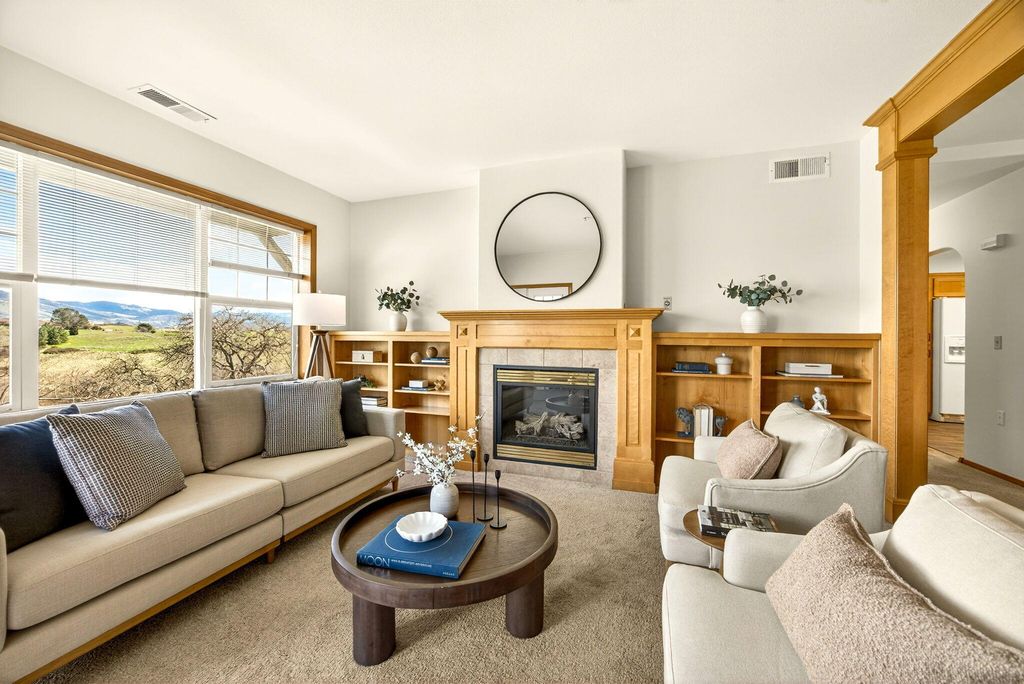 982 Golden Aspen Place, Ashland, OR 97520