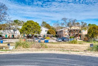 2002 N Bordeaux Dr # 46, Kerrville, TX 78028