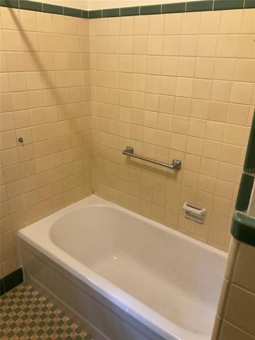2721 SW 3RD PLACE, Gainesville, FL 32607