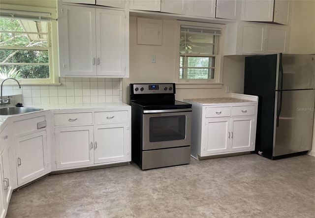 2721 SW 3RD PLACE, Gainesville, FL 32607