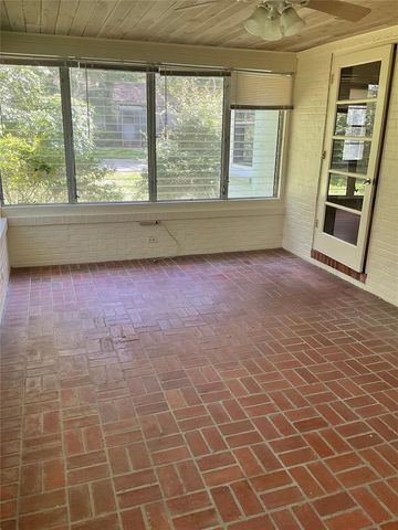 2721 SW 3RD PLACE, Gainesville, FL 32607