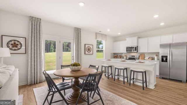 318 Friendship Oak Way, Hampton, GA 30228