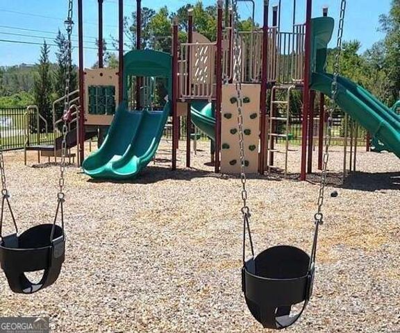 318 Friendship Oak Way, Hampton, GA 30228