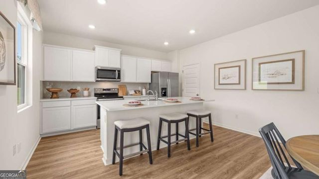 318 Friendship Oak Way, Hampton, GA 30228