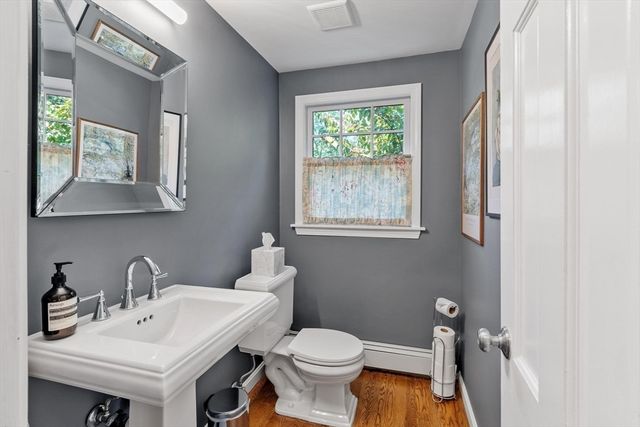 5 Adirondack Rd, Chelmsford, MA 01824