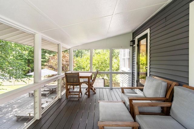5 Adirondack Rd, Chelmsford, MA 01824