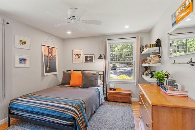 5 Adirondack Rd, Chelmsford, MA 01824