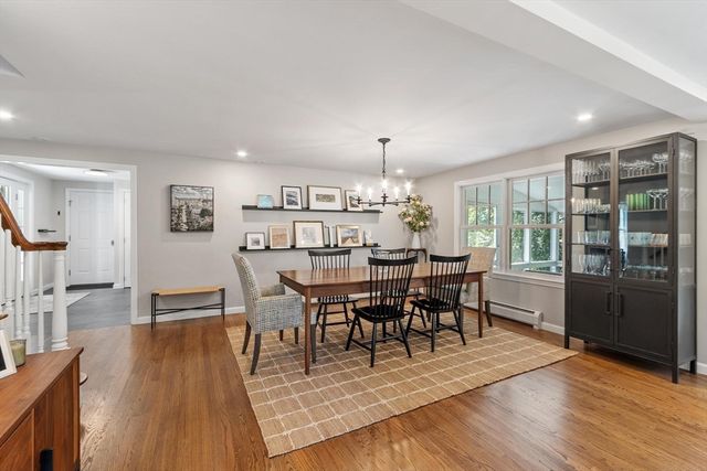 5 Adirondack Rd, Chelmsford, MA 01824