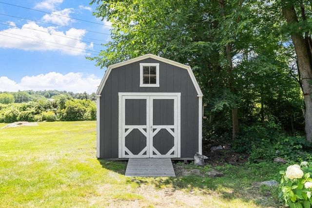5 Adirondack Rd, Chelmsford, MA 01824