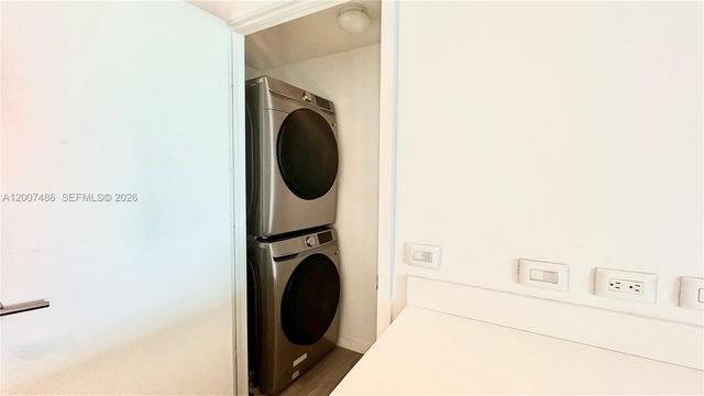 1100 S Miami Ave 1509, Miami, FL 33130