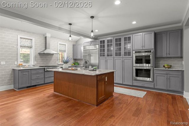 41901 8 Mile Road, Northville, MI 48167