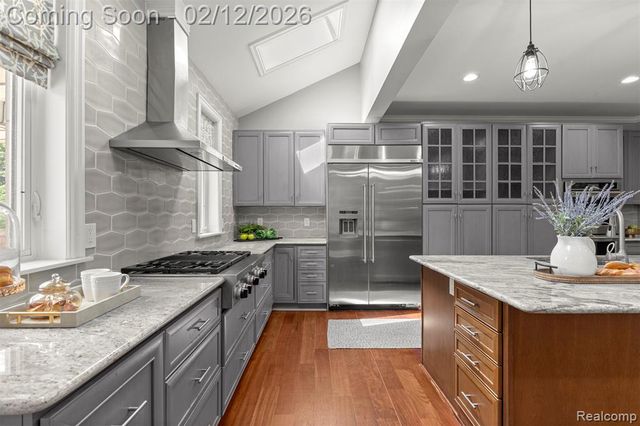 41901 8 Mile Road, Northville, MI 48167