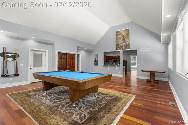 41901 8 Mile Road, Northville, MI 48167