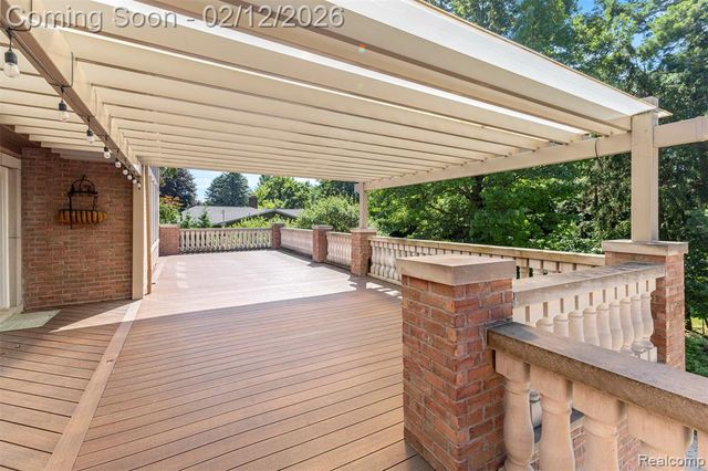 41901 8 Mile Road, Northville, MI 48167