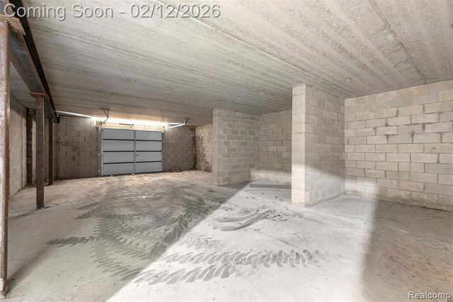 41901 8 Mile Road, Northville, MI 48167