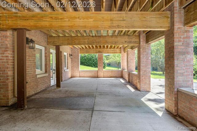 41901 8 Mile Road, Northville, MI 48167