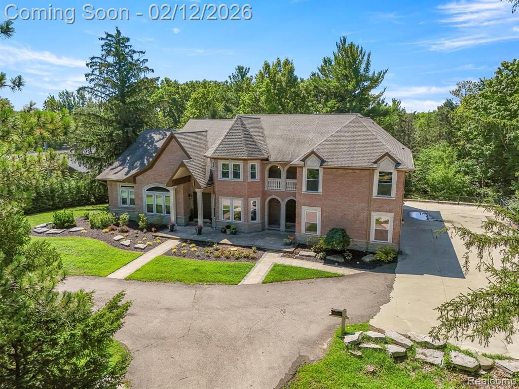 41901 8 Mile Road, Northville, MI 48167