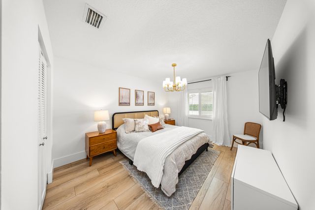 13471 Barberry Drive, Wellington, FL 33414