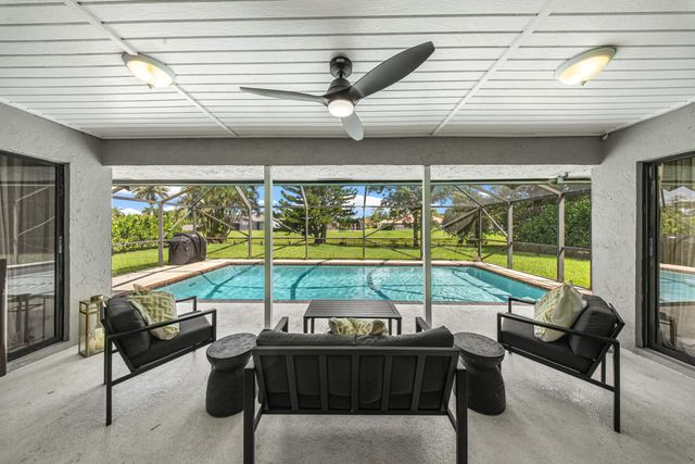 13471 Barberry Drive, Wellington, FL 33414