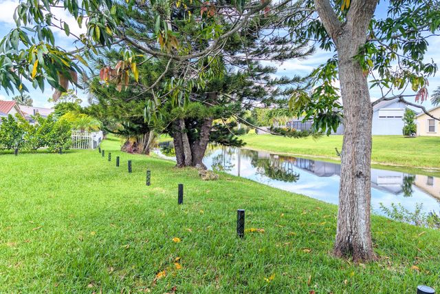 13471 Barberry Drive, Wellington, FL 33414