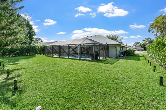 13471 Barberry Drive, Wellington, FL 33414