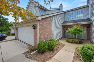 1437 Greens Court 1437, Glendale Heights, IL 60139