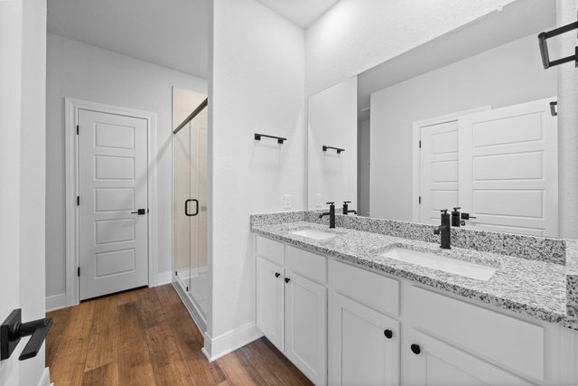 125 Skyflower LN, San Marcos, TX 78666