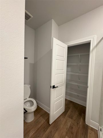 125 Skyflower LN, San Marcos, TX 78666
