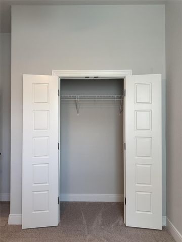 125 Skyflower LN, San Marcos, TX 78666