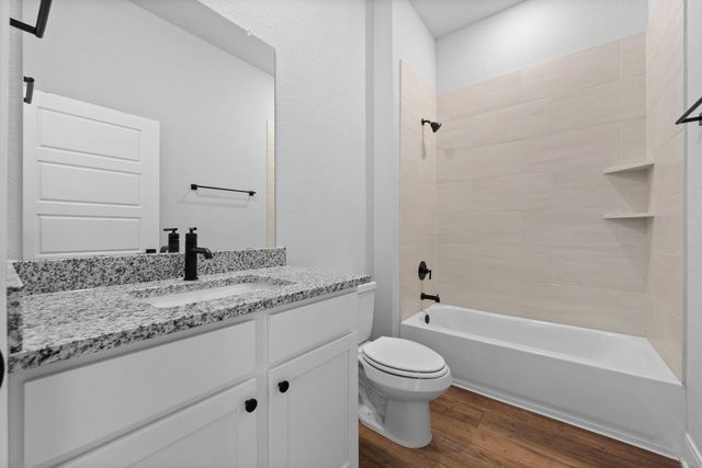 125 Skyflower LN, San Marcos, TX 78666