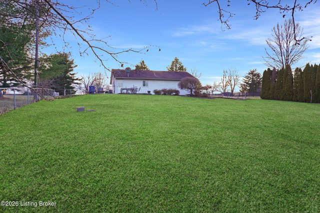 2649 Ft Pickens Rd, La Grange, KY 40031