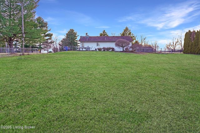 2649 Ft Pickens Rd, La Grange, KY 40031