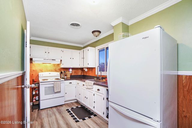 2649 Ft Pickens Rd, La Grange, KY 40031