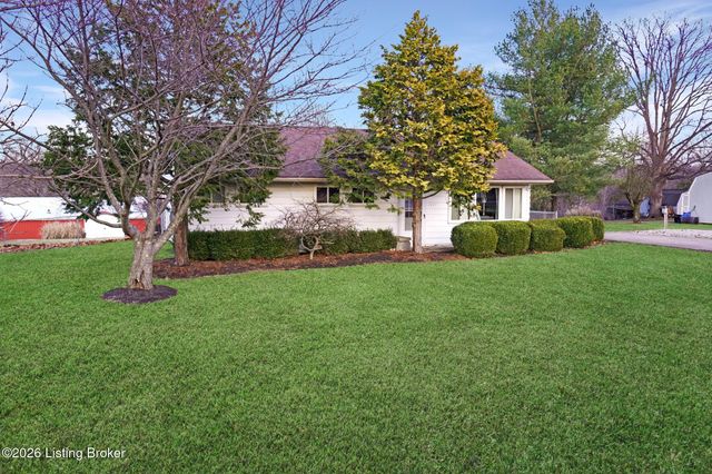 2649 Ft Pickens Rd, La Grange, KY 40031