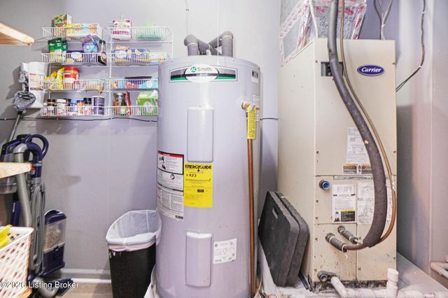 2649 Ft Pickens Rd, La Grange, KY 40031