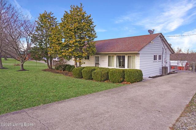 2649 Ft Pickens Rd, La Grange, KY 40031