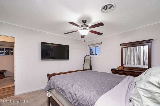 2649 Ft Pickens Rd, La Grange, KY 40031